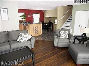 5th image of 1758 Laurel Dr