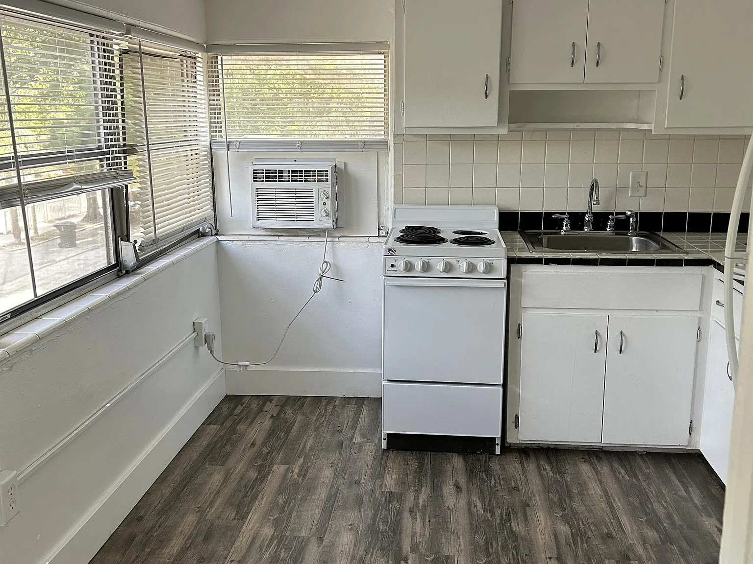 700 5th St N - 3 — Photo 3