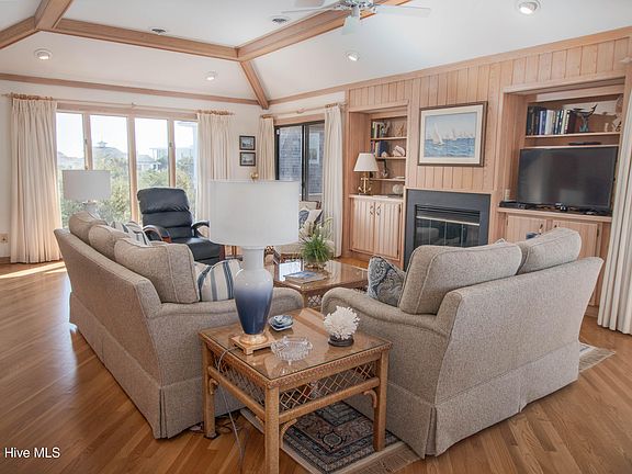 5th image of 403 Beach Road N