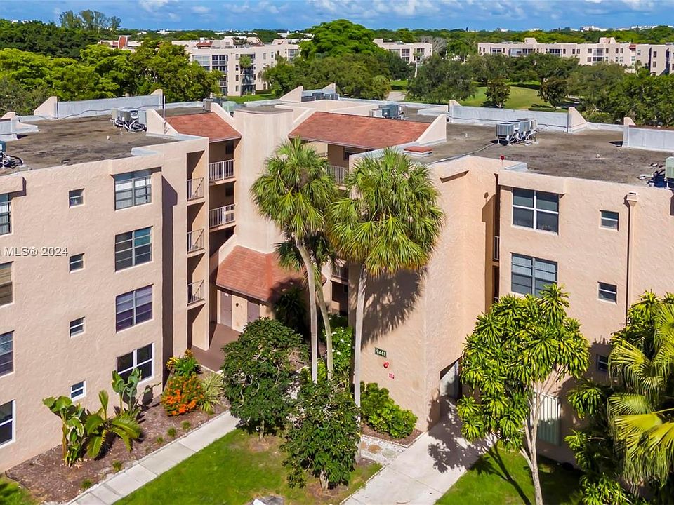1st image of 9441 Live Oak Pl APT 104