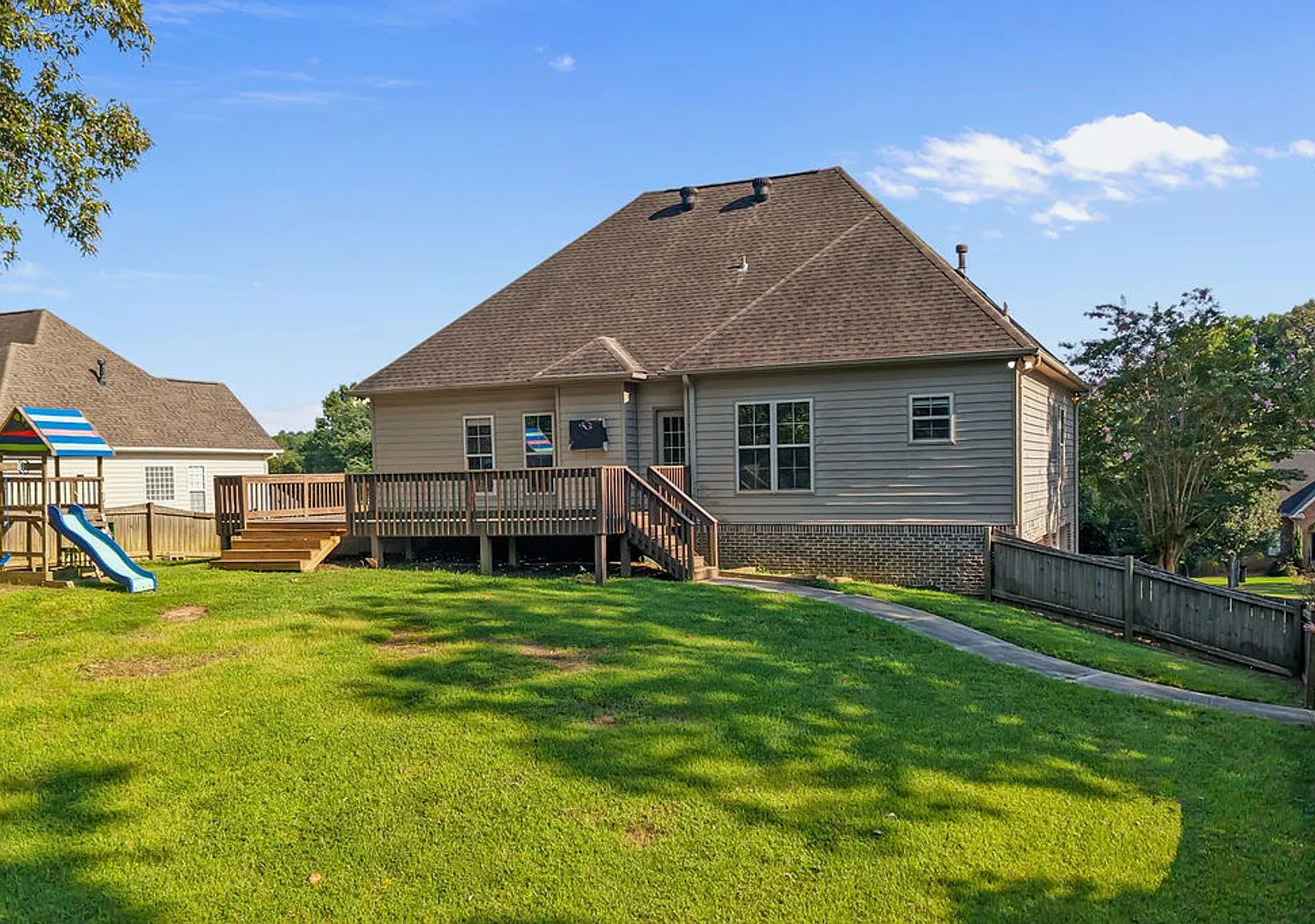 Trussville: 4/3 on acre lot, private lot — Photo 3