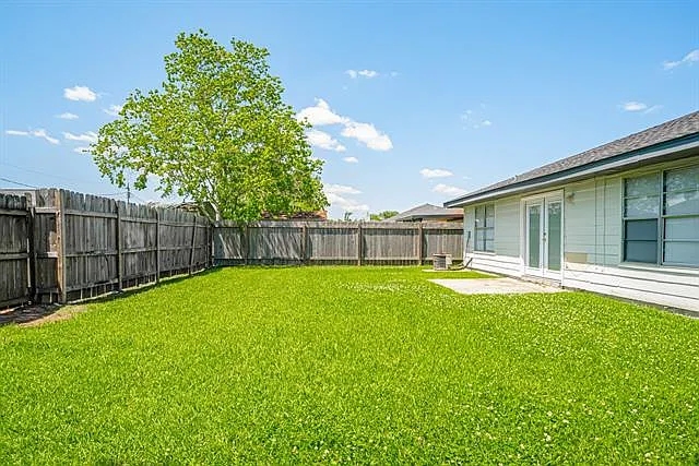 30 Imogene St — Photo 10
