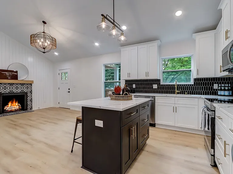 1250 Byewood Ln SW — Photo 17