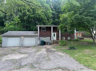 2208 Richard Dr, High Ridge, MO 63049