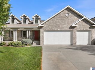 2236 Scotch Pine Trl, Lincoln, NE 68512