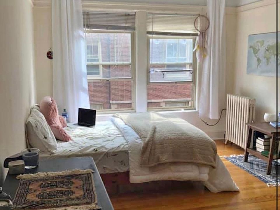 2nd image of 523 W Brompton Ave APT 215
