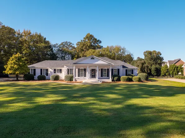 40 Chicora Club Dr, Dunn, NC 28334