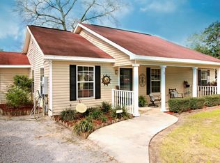 78 Stillwater Rd, Freeport, FL 32439