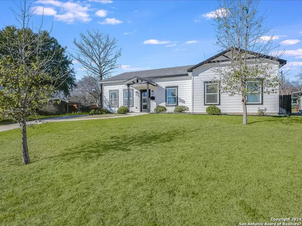 237 LYMAN DR, Terrell Hills, TX 78209