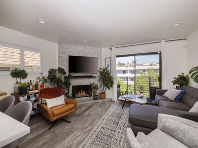 10740 Lawler St APT 8, Los Angeles, CA, 90034