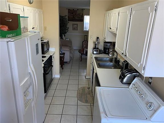 4th image of 309 Cherry Blossom Ln APT F