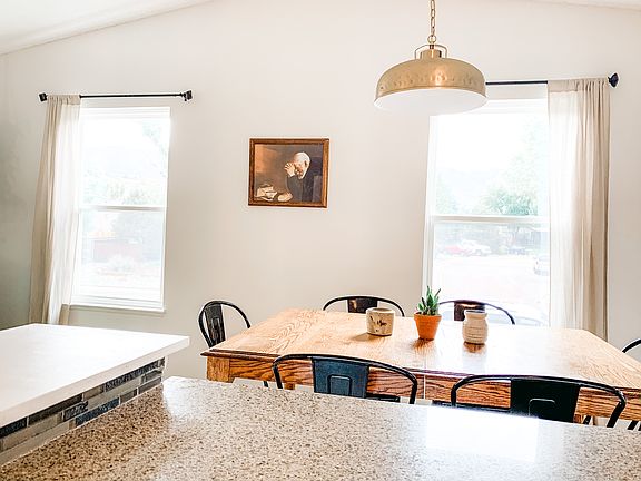 4th image of 5695 Bourke Dr