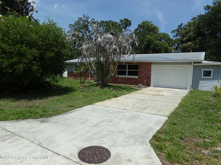 1819 Poinsetta Blvd — Photo 1