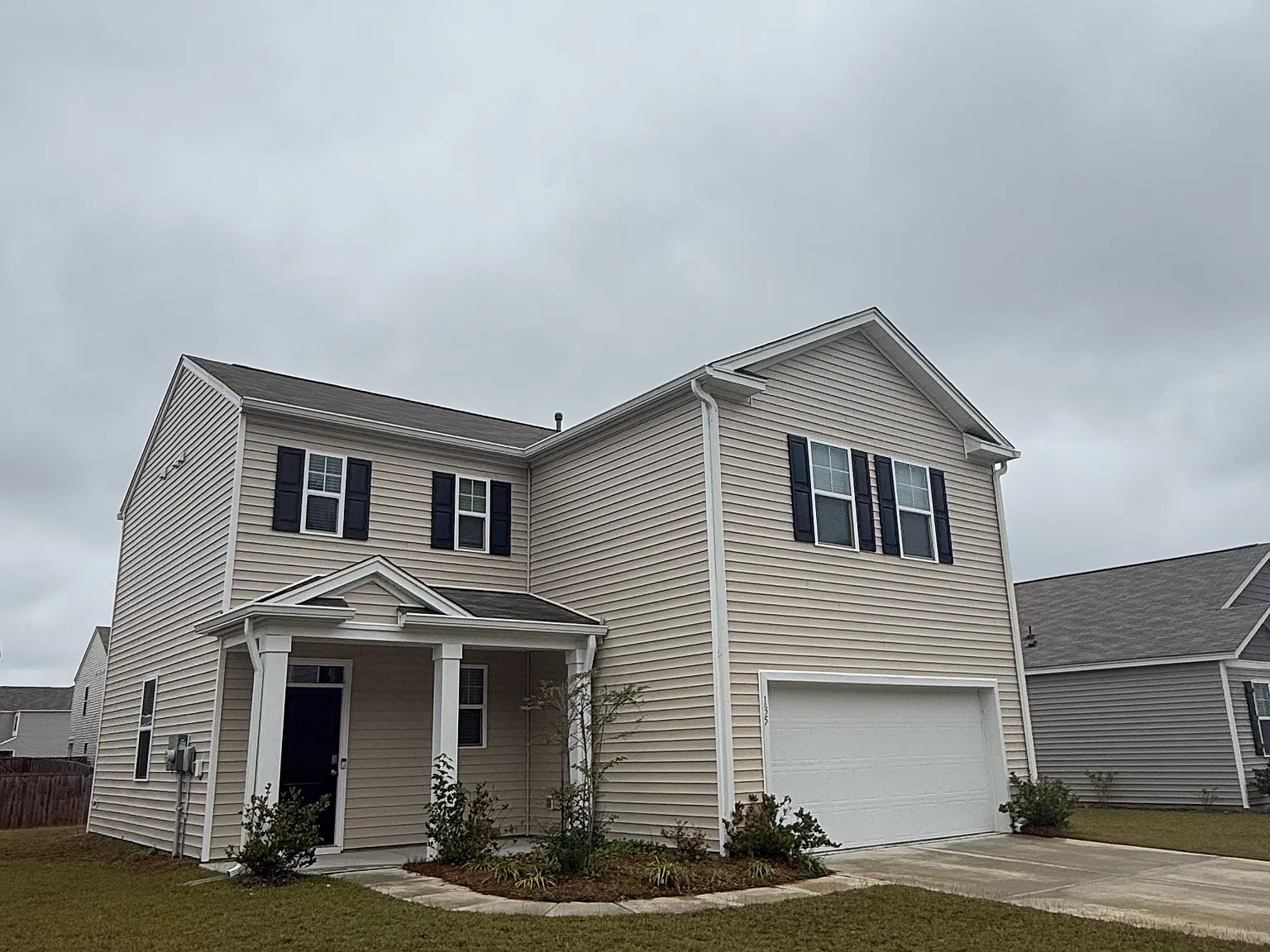 4 bed, 2000 sqft, $2,450 — Photo 2