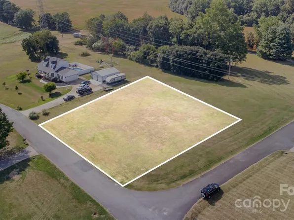 117 Ocean Dr, Shelby, NC 28152