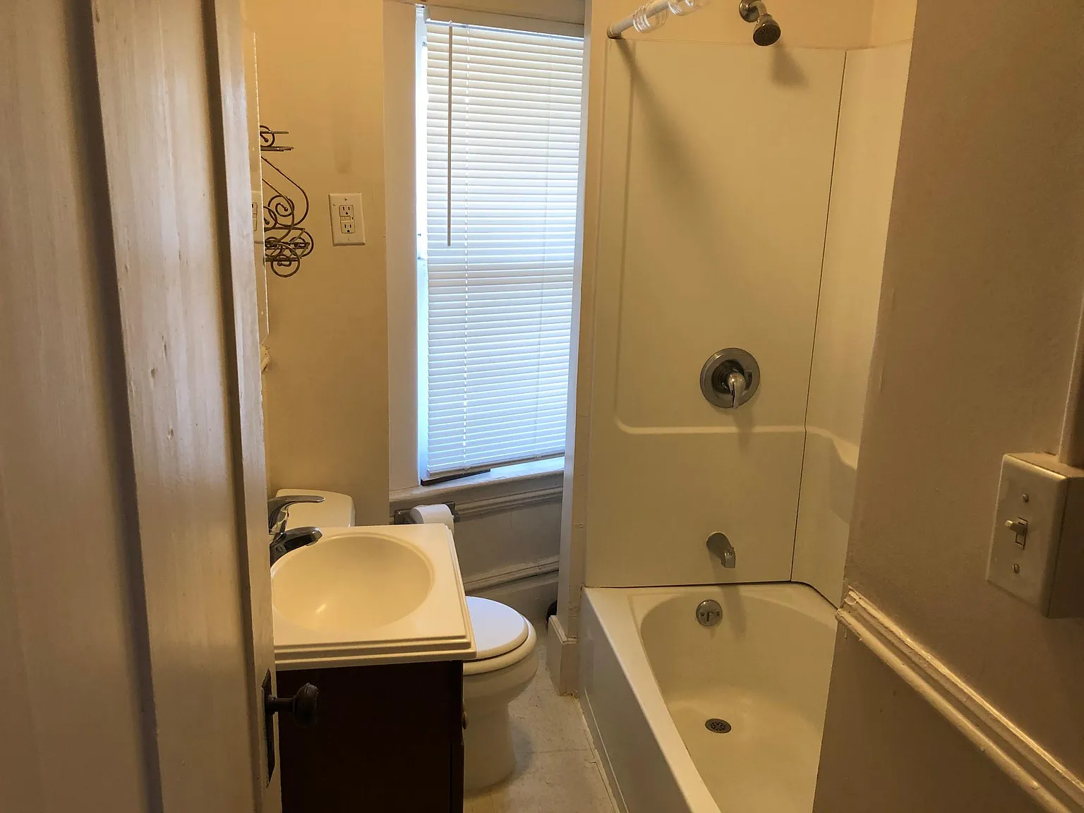 428 Clinton Ave — Photo 3