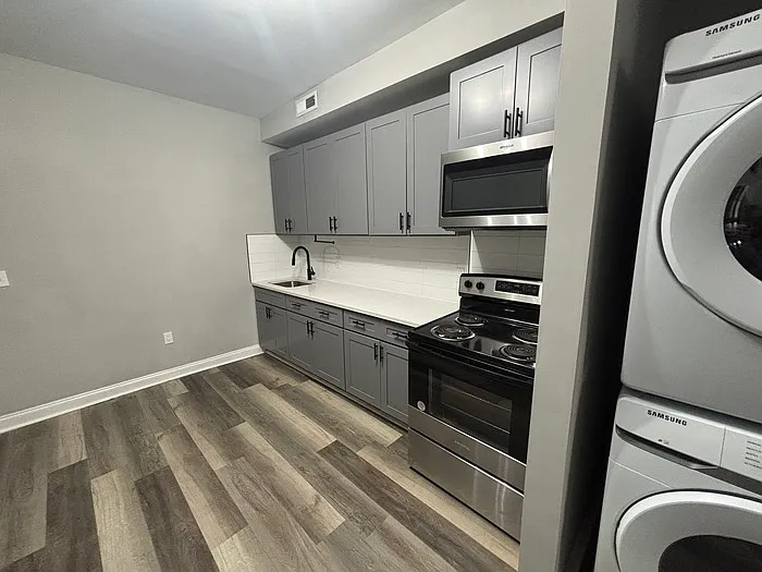5399 Maple Ave — Photo 4