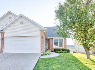 331 Fieldcrest Ct, Normal, IL 61761