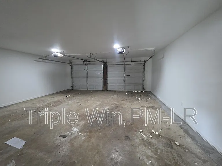 1908 E Lakeview — Photo 26