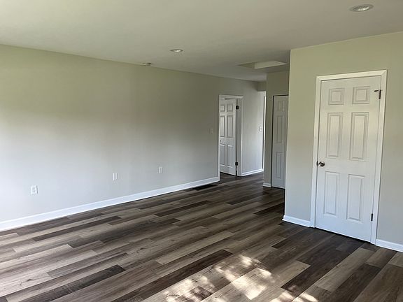 4th image of 22206 W Cedar Dr