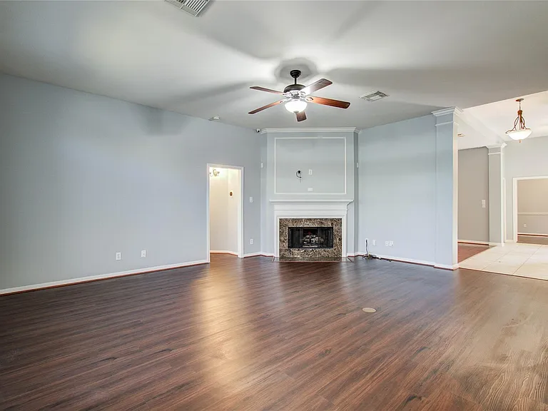 14731 Raven Hollow Ln — Photo 16