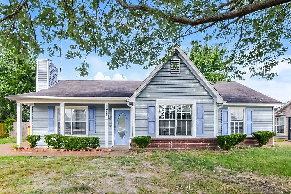 3 bed, 2.0 bath, 1261 sqft, $1,570 — Photo 3