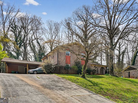 3rd image of 4491 Dorset Cir