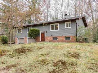 105 E Youngs Ct, Midland, MI 48640