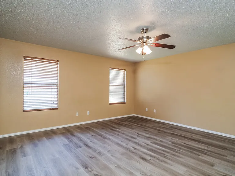 5213 Bedfordshire Dr — Photo 9