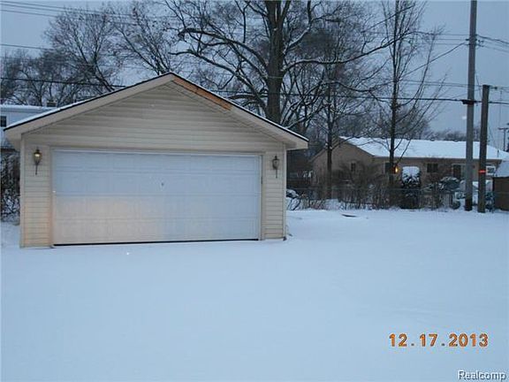 2nd image of 8931 Houghton St