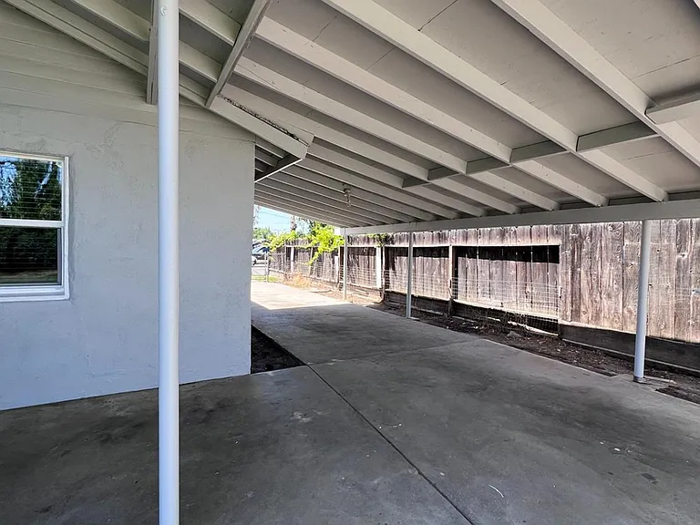 230 W Pinedale Ave — Photo 5