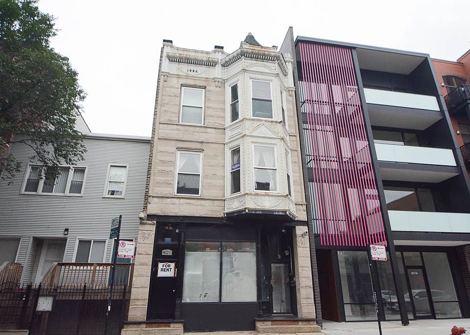 1st image of 1829 N Milwaukee Ave APT 1R