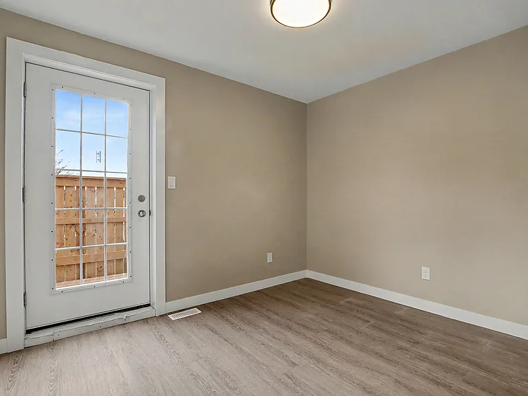 172 Kehl St #1 — Photo 41