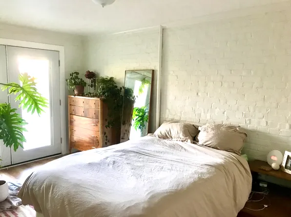 422 21st St NE, Washington, DC 20002
