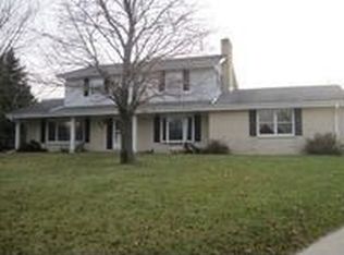 4445 S Hi View Ct, New Berlin, WI 53146