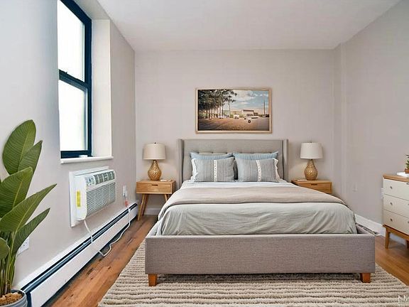 2nd image of 69 W 107th St APT 3A