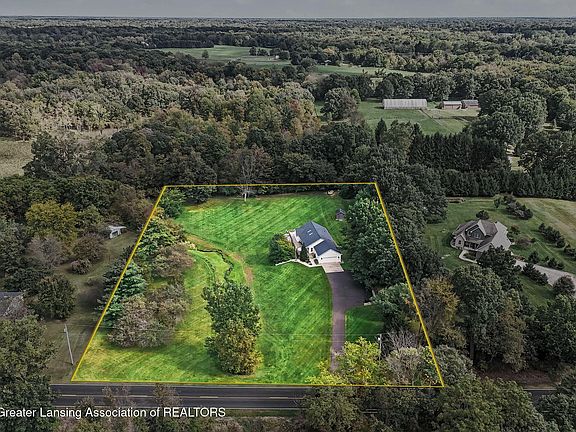 2nd image of 11489 Shaftsburg Rd