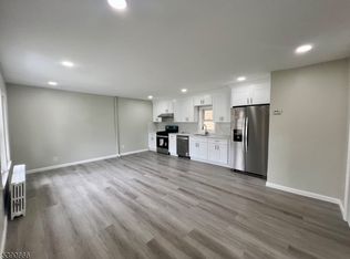 28 Harmony St, North Plainfield Boro, NJ 07060