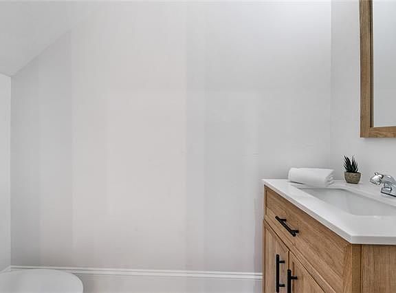 5th image of 2763 Saint Peter St