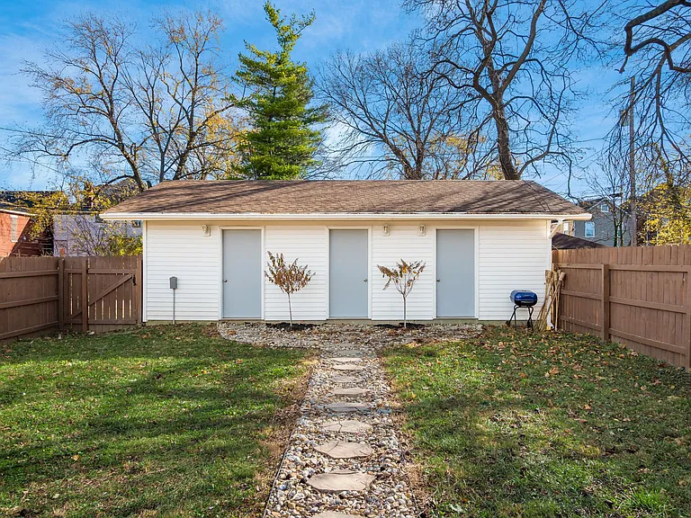 536 Oakwood Ave — Photo 18