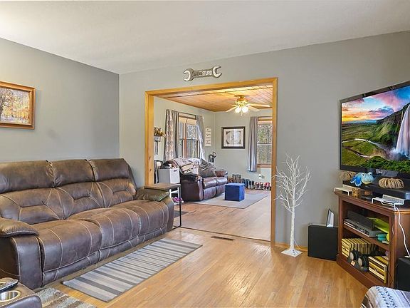 3rd image of 4034 County Rd 4