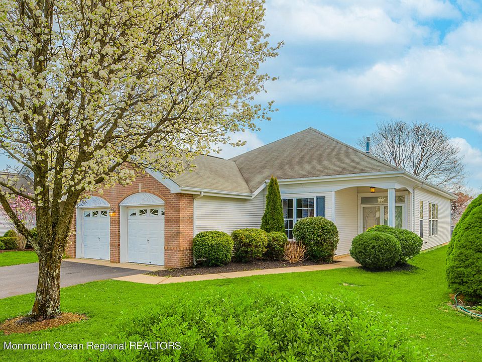 1st image of 12 Summerlawn Drive