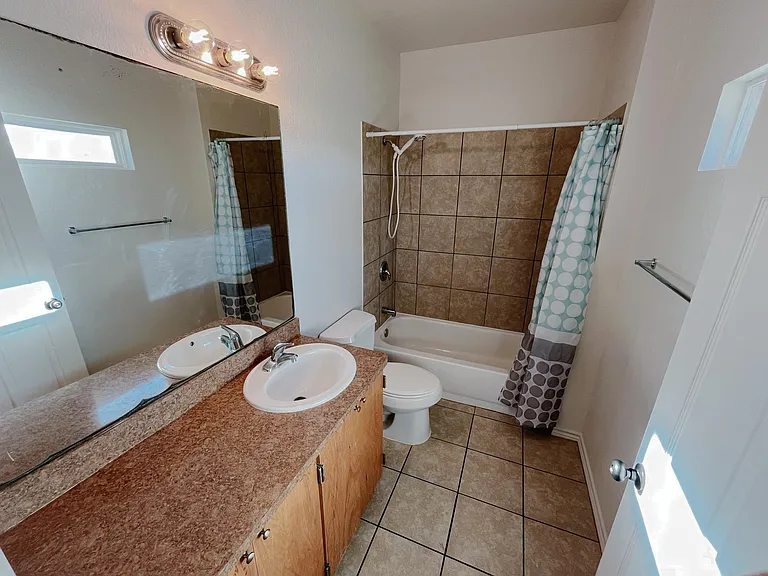 101 Sweeney Ave — Photo 10