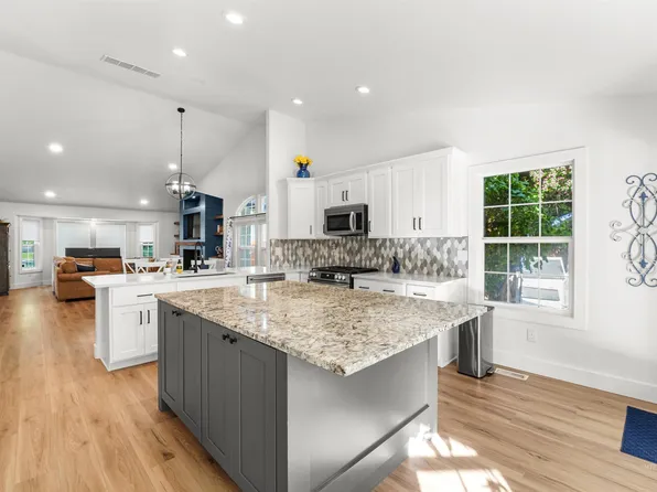 3832 W Aspen Creek Ct, Meridian, ID 83642