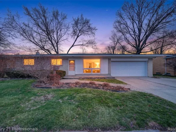 36040 Ladywood St, Livonia, MI 48154