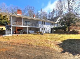 220 Newton Rd, Woodbridge, CT 06525