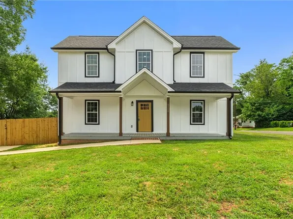 2500 Lomond St, Winston Salem, NC 27127