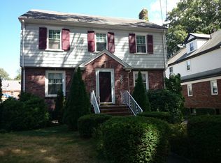 257 Russett Rd, Brookline, MA 02467