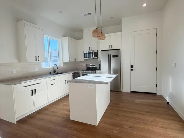 20763 Hart St, Winnetka, CA 91306