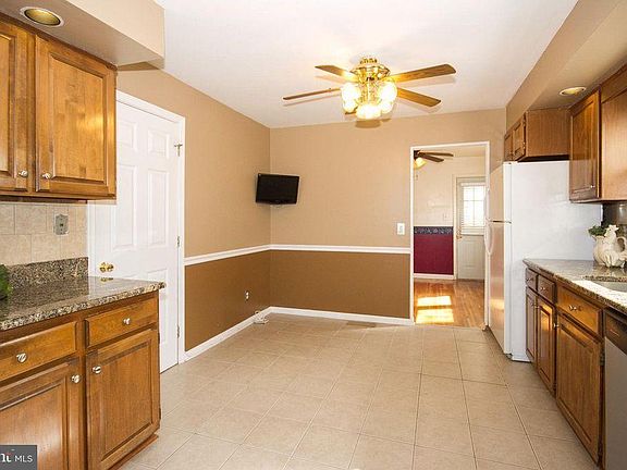 5th image of 705 Bernadette Dr